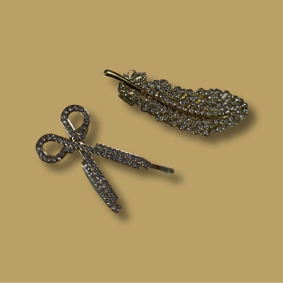 Girl’s Bunny 🐰 TalesUs Pearl and rhinestone Hair clips - Picture 5 of 11